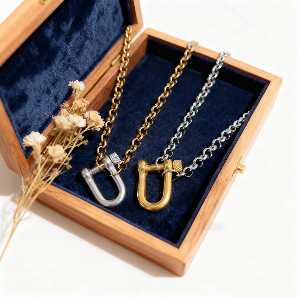 Sliver Door Necklace