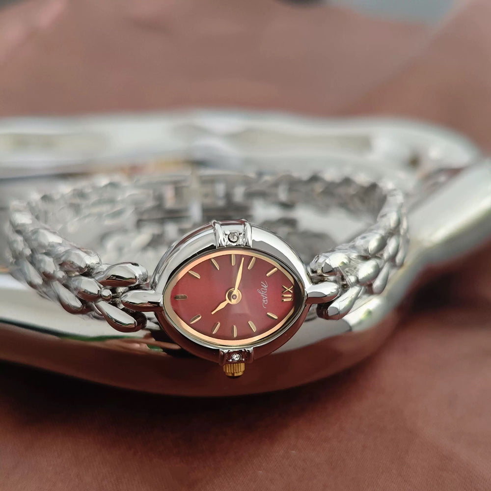 Seek Watch (Diamond Sliver Red)