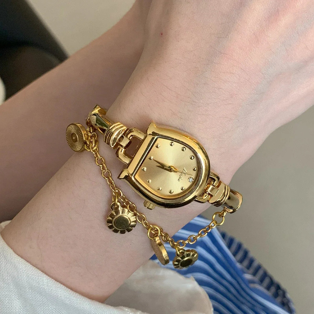 U Charm Watch (Gold Gold)